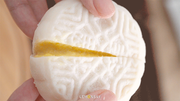 榴芒一刻,凭借1款口碑,连续刷屏7年,现在终于等到【榴莲爆浆熔岩】