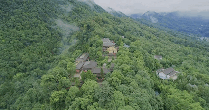 航拍峨眉山,太震撼了