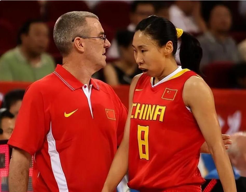 33岁前女篮队长苗立杰退役嫁军官36岁生女儿后重返球场