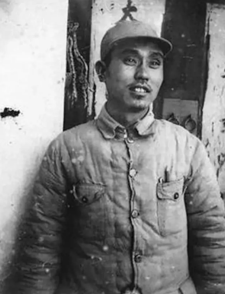 解放军师长周志坚,新婚之夜不入洞房,为何会神秘"失踪"了?