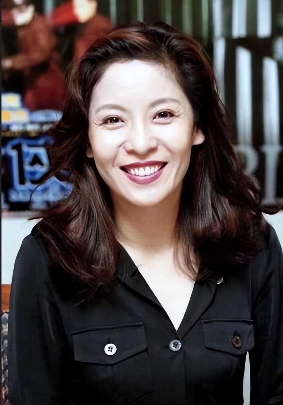 向华强夫妇:"艳照门"力挺张柏芝,帮李连杰摆脱"死亡威胁"