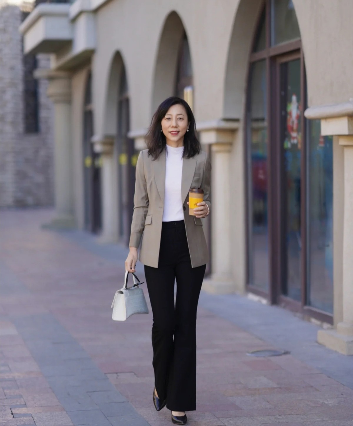 最适合开春上班的穿搭,精致优雅又有品味,适合40岁 的职场丽人