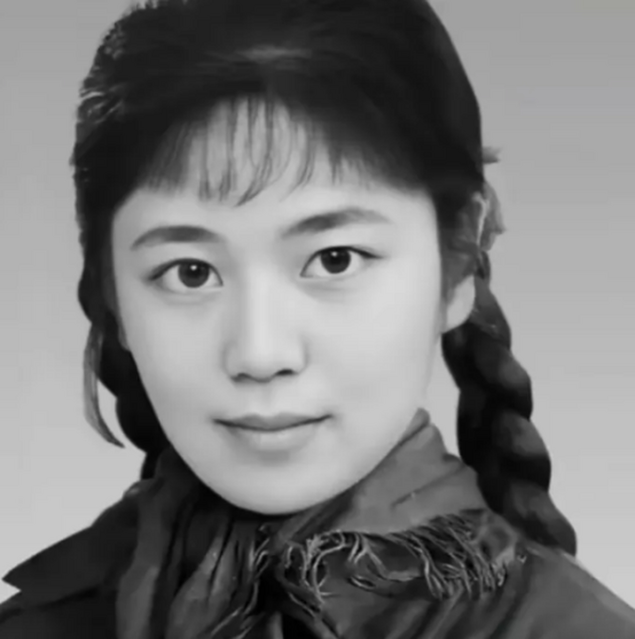 1977年,女知青于文娟返城前夜,来到男友的住处,颤抖