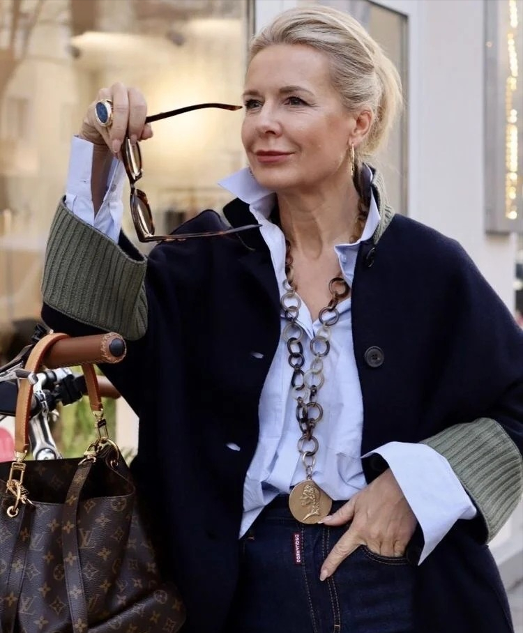 看了优雅老去的法国女人,才明白女人除了要会打扮,这些也很重要