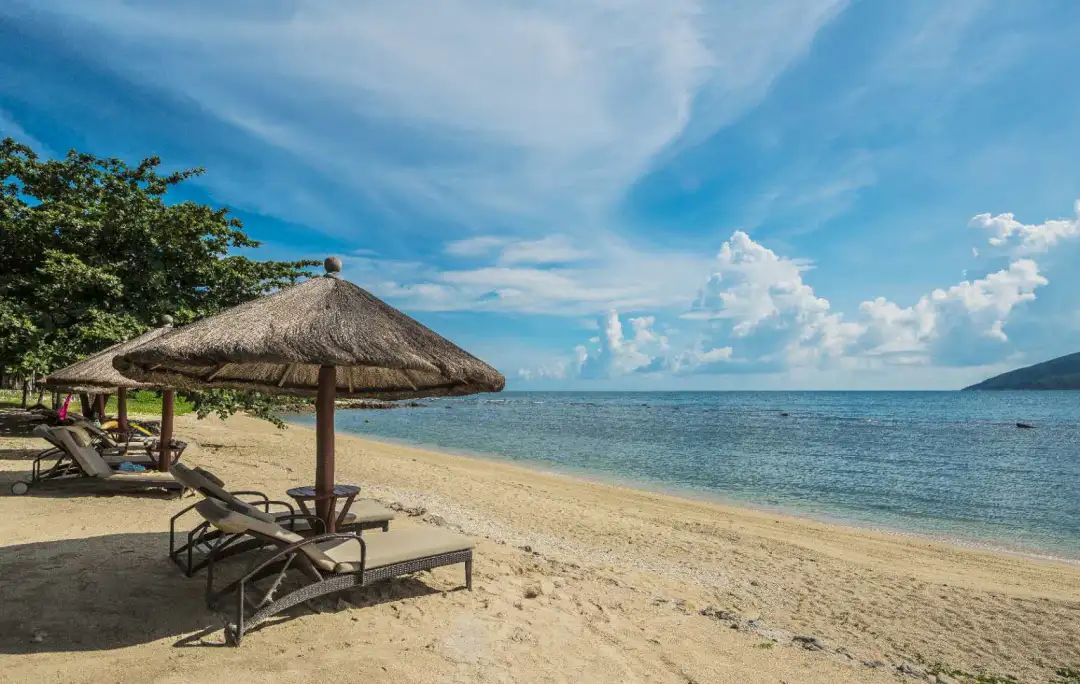 三亚珊瑚湾文华东方酒店2晚,邂逅艺术家刘若望雕塑展!