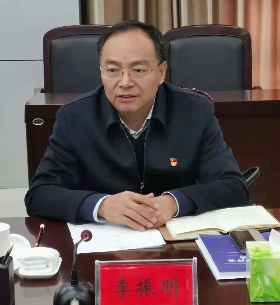 党组成员,纪检监察组长李振明带队赴淇县发改委机关党支部开展营商