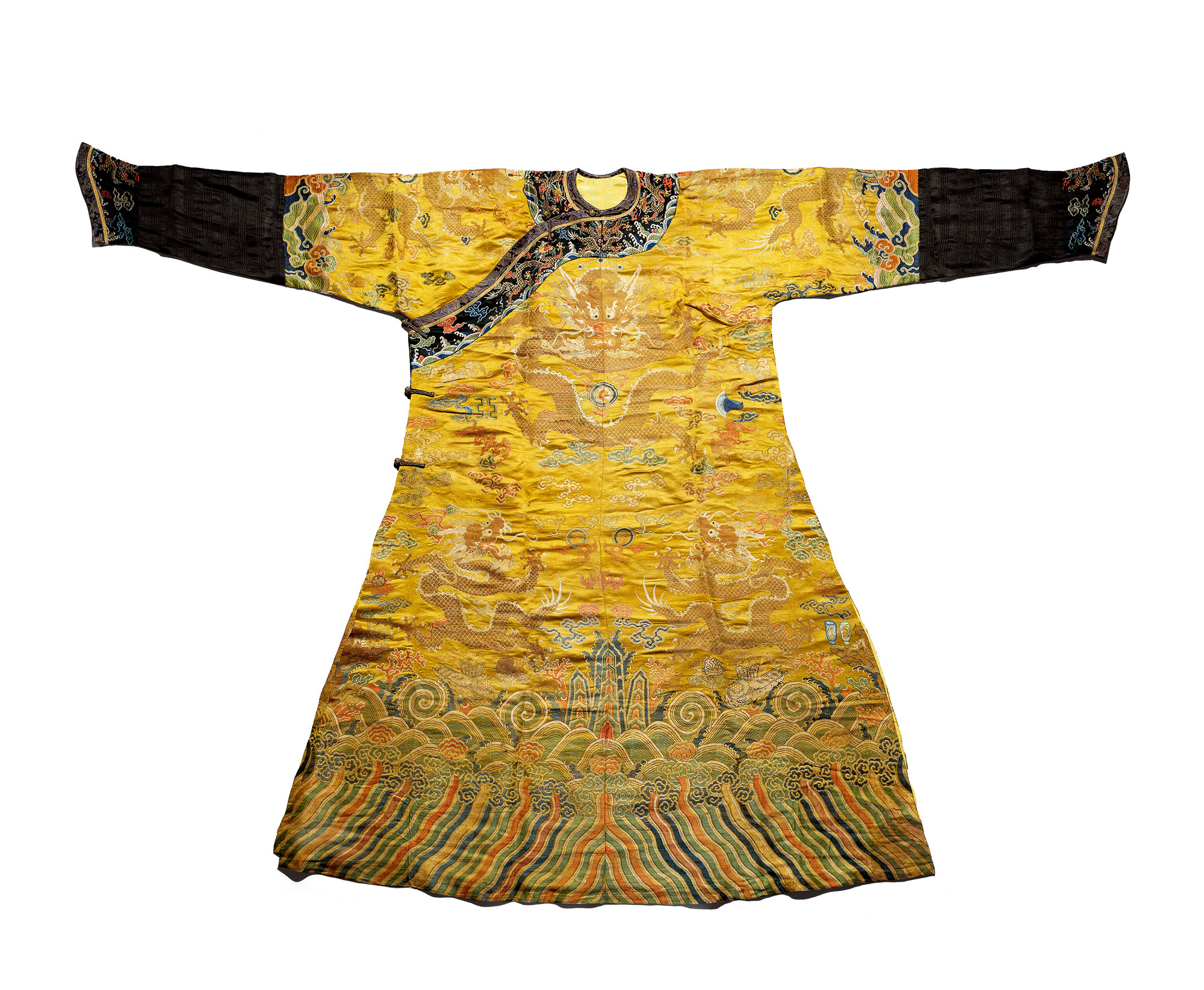 在清朝超一品爵位的人可以穿"龙袍"?这些人的权势又有多大呢?