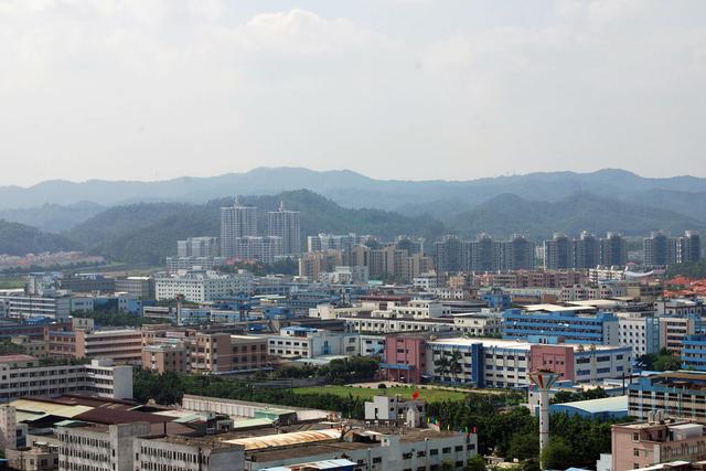 广东一小镇,gdp远超"饶平县,新丰县",外来人口达45万左右