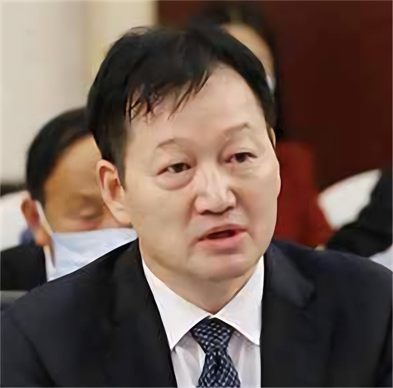 回顾弟弟把彩礼借哥哥养猪如今哥哥赚2千亿弟弟却是普通人