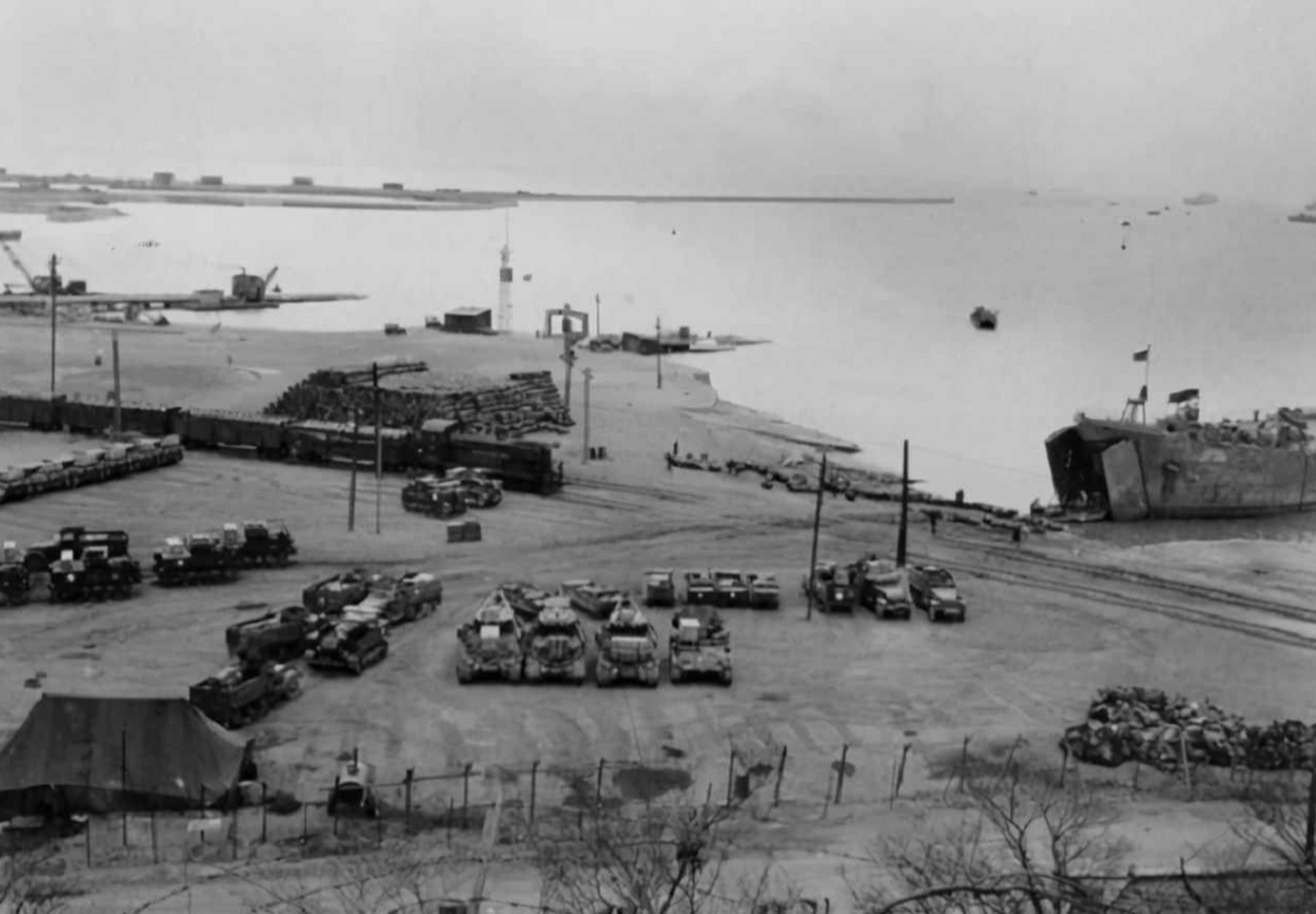 1949年10月24日,新中国成立二十四天后,人民解放军发动了金门战役