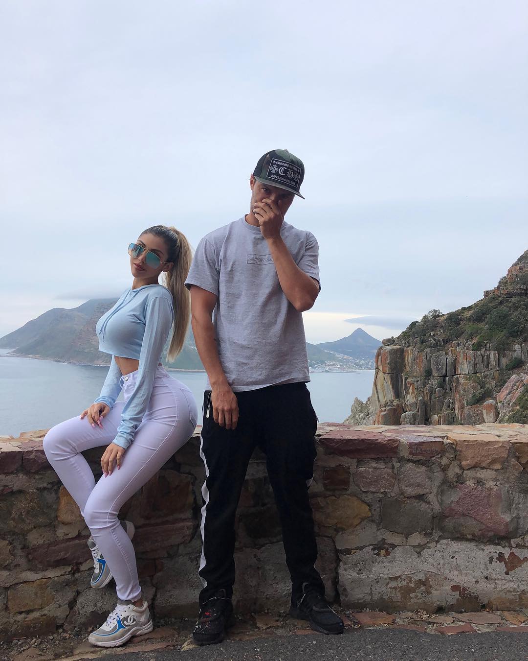 情感经历 亚历克斯·德拉诺斯(alexa dellanos)未婚,她周围应该有很多