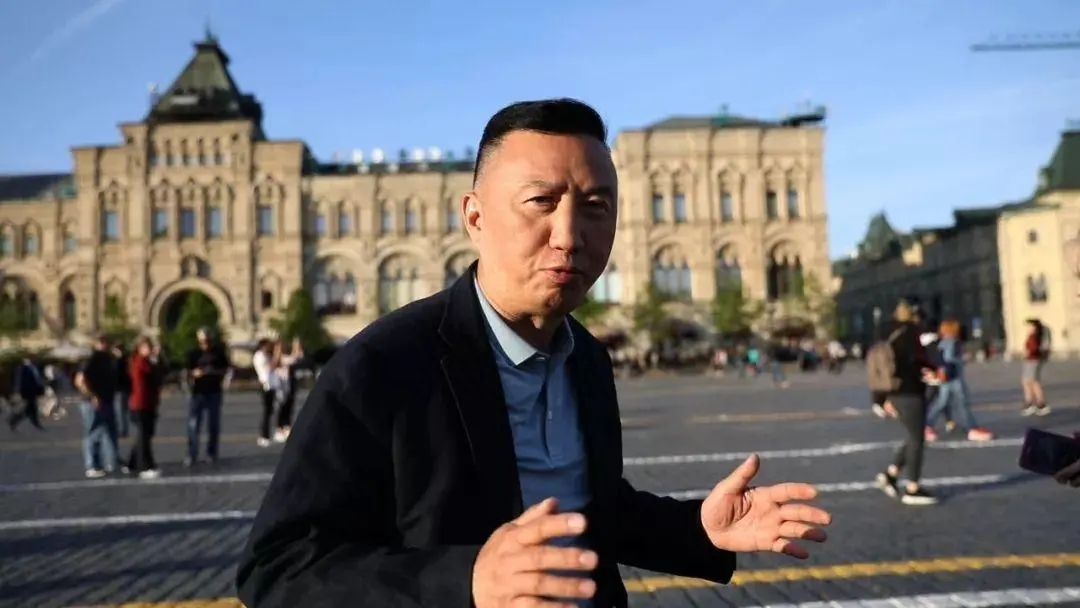 回顾俄国特种兵为救中国记者身亡,记者为报恩娶其妻子,如今怎样