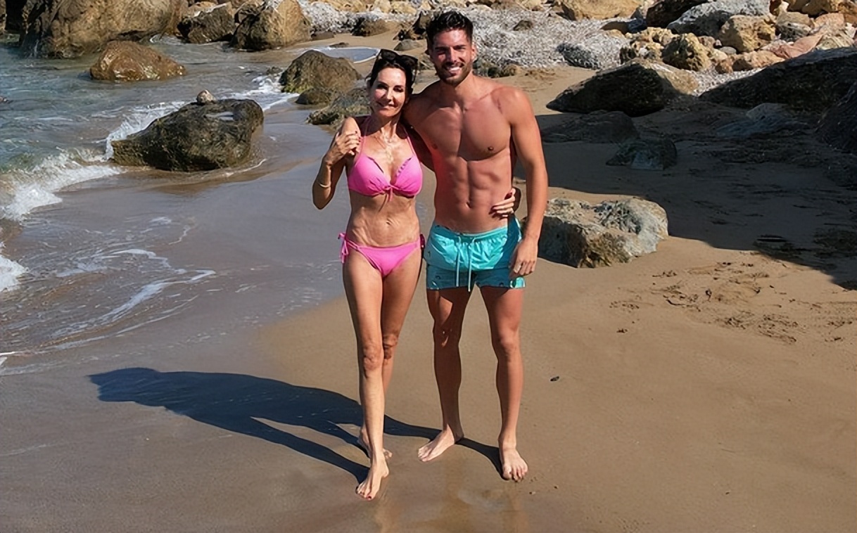 齐达内全家5口海岛度假!4个儿子帅过老爸,51岁妻子依然貌美如花