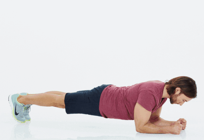 平板支撑登山跑,可以帮助你锻炼腹肌,下压拉背对四头肌有帮助