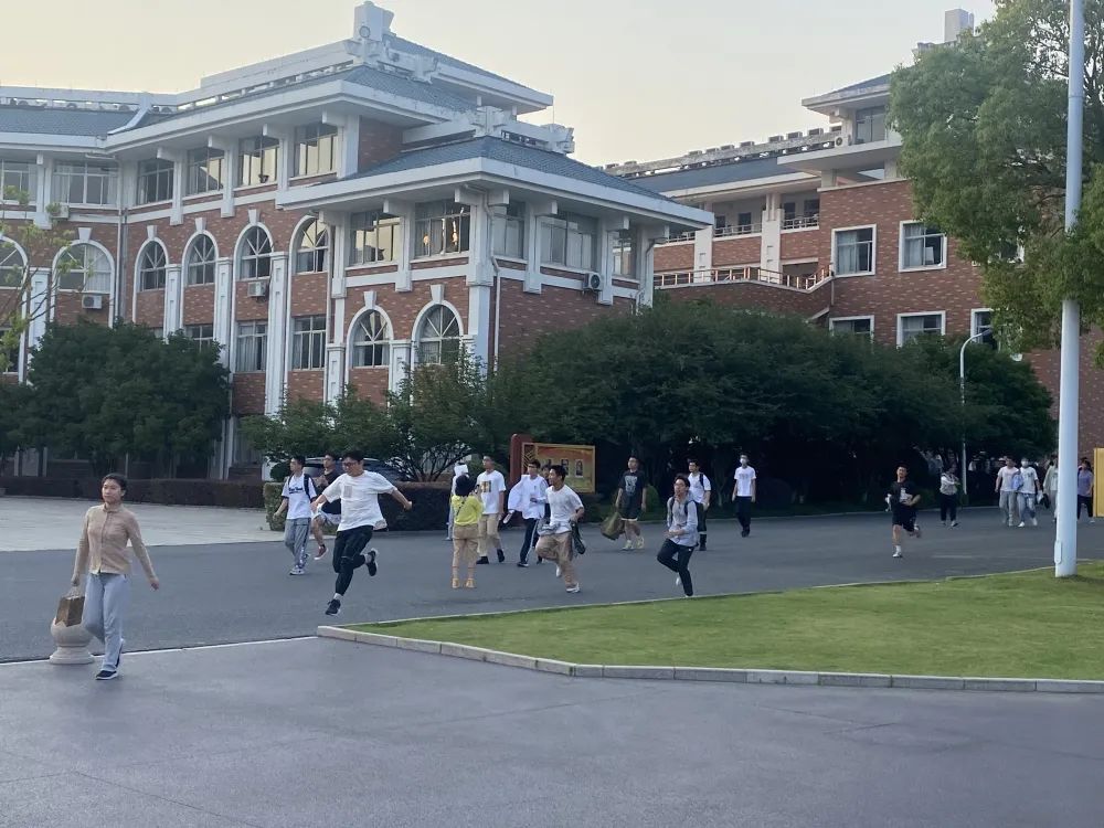 镇江第一中学2023届高考回溯:难忘的考场岁月