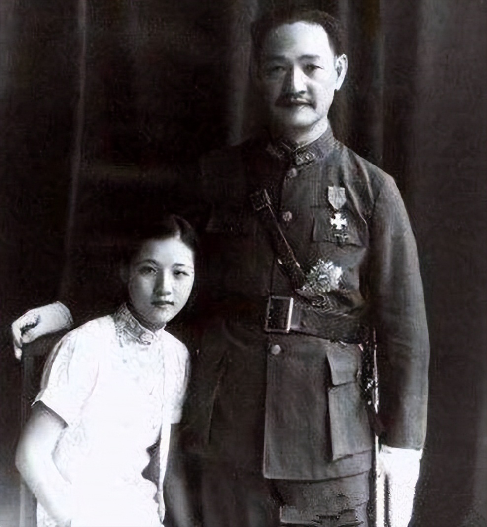 郭翼青:17岁时嫁给54岁将军,怀孕16次生下6个娃,直言从不后悔