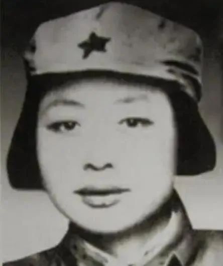 林月琴之女罗北捷:母亲为教育奋斗一生,是新中国首位女大校