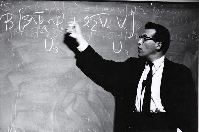 施温格:昼伏夜出的qed敲门人