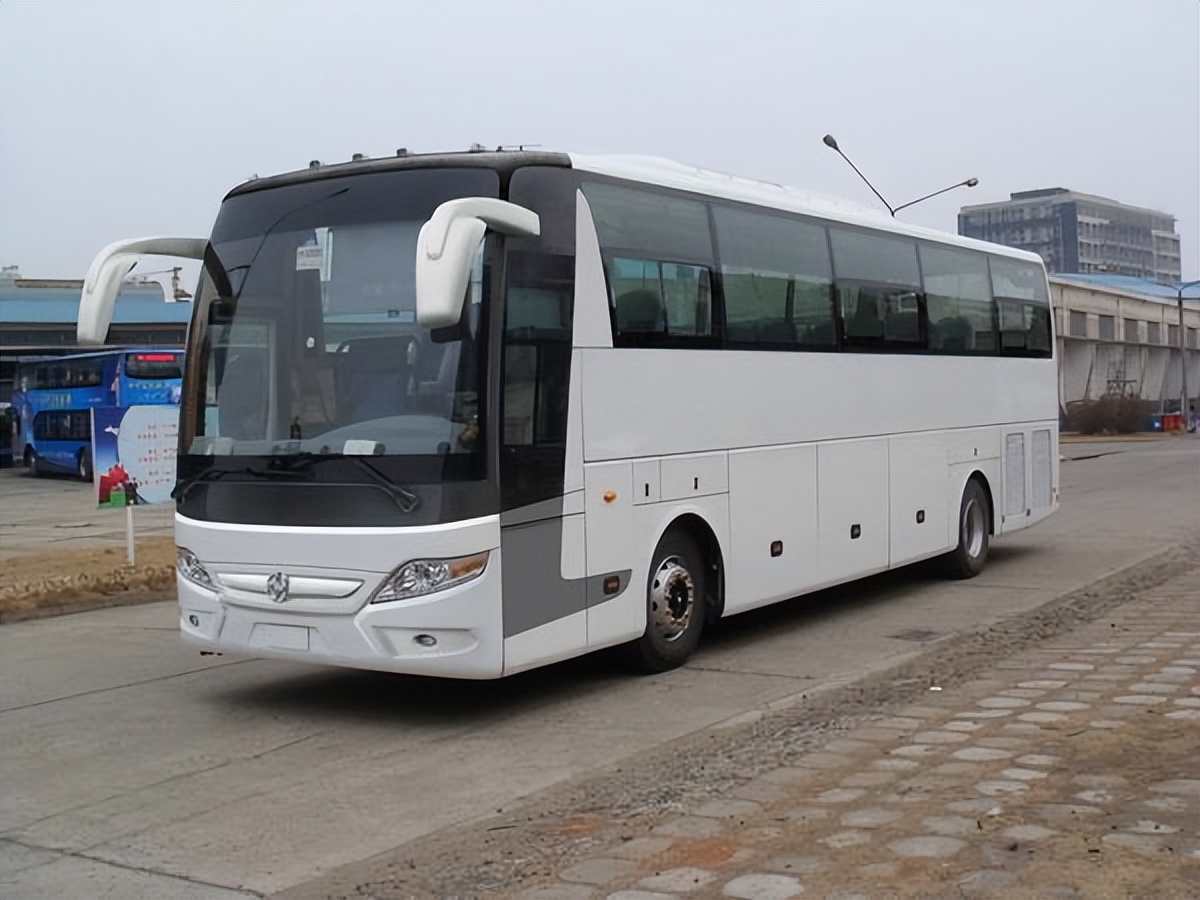 亚星客车7月销量达106辆,同比增长61%