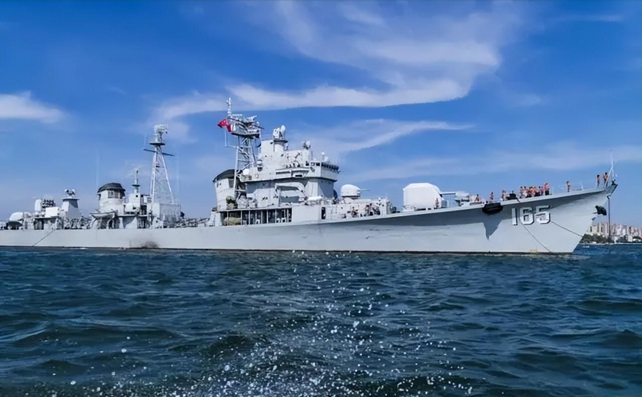 回顾中国技术已赶超美国美9500吨巨舰亮相与中国军舰差距明显