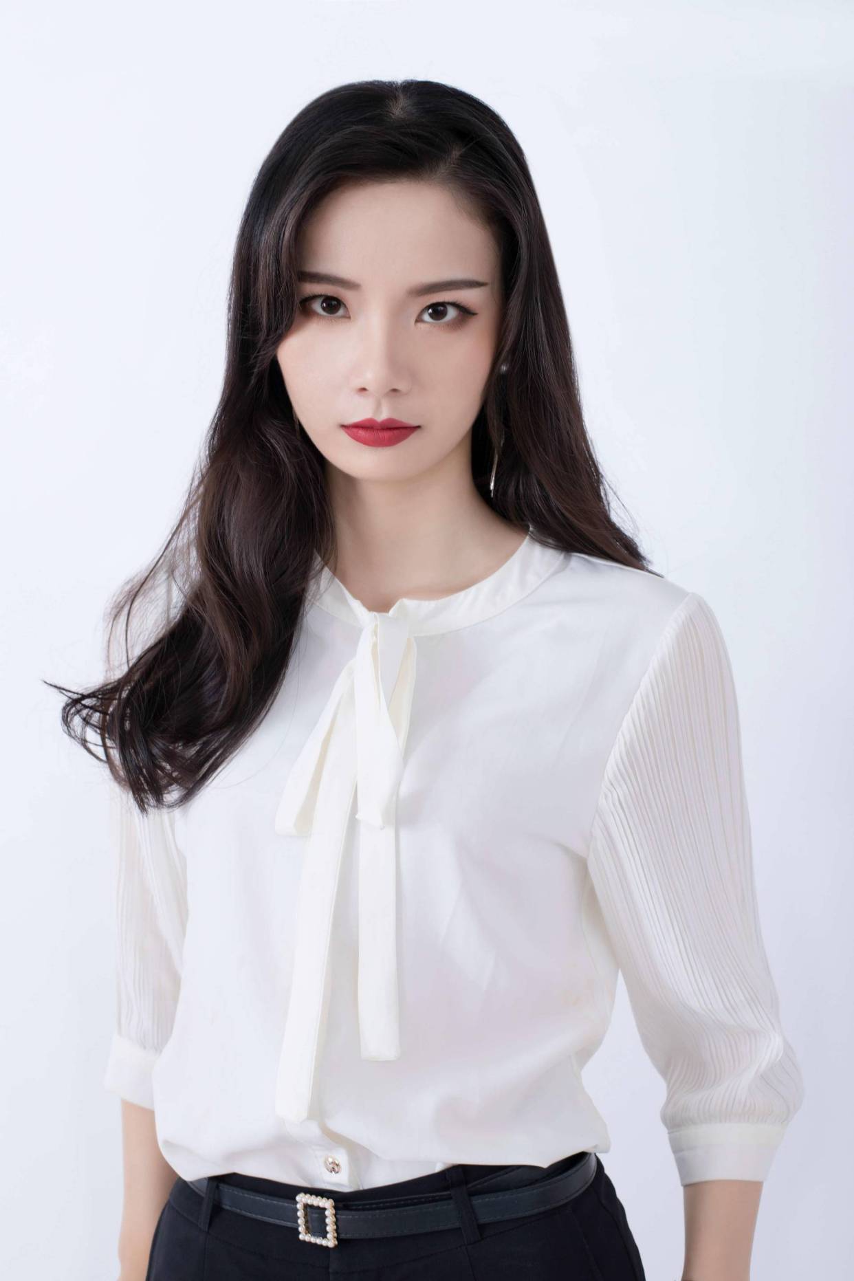 职业妆丨你与职场女性只差一个漂亮的妆容!