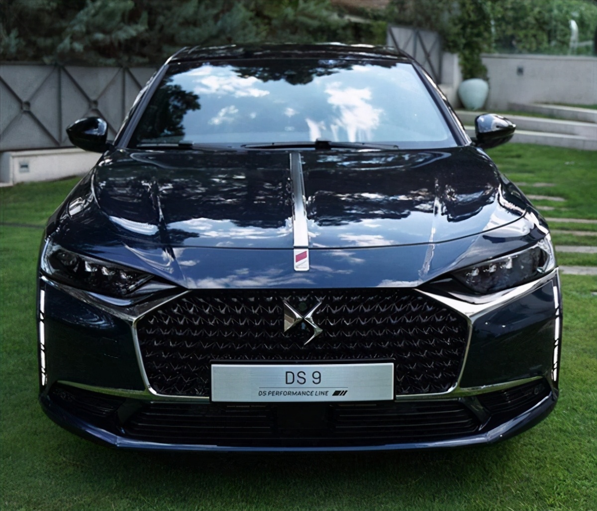 法系车的新旗舰,欧洲人挺喜欢,是翻身还是翻车都看ds9了