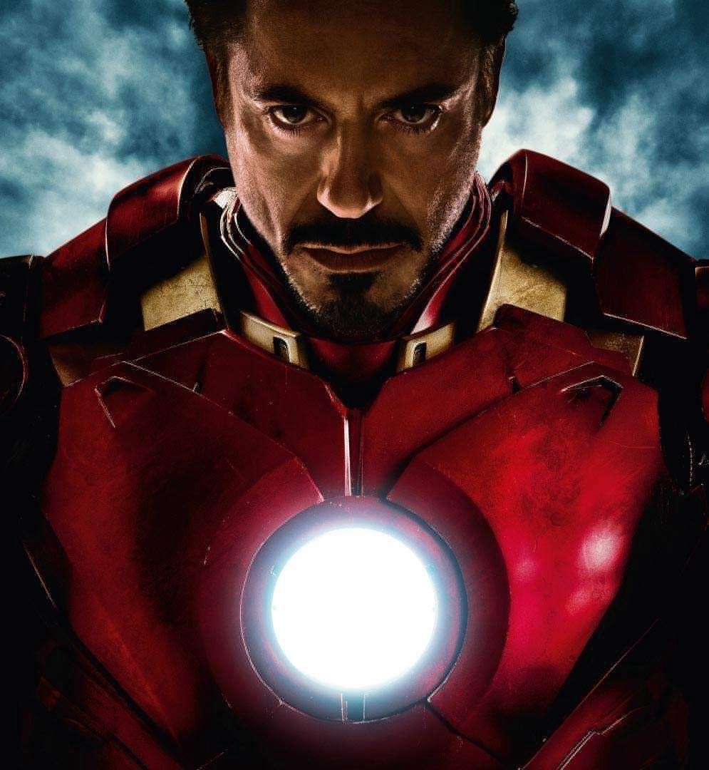 误以为是特效的实拍镜头,钢铁侠胸口洞是真的,激光切人也是真的