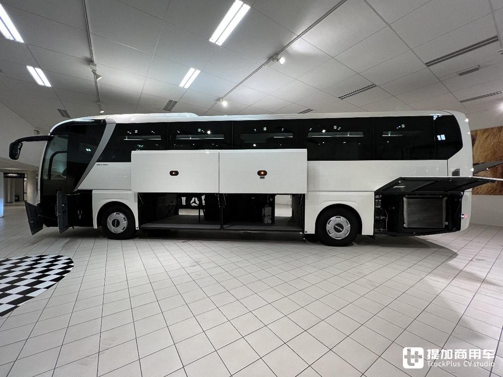 德国曼的顶级豪华巴士,乘坐超级舒适,实拍2023款lions coach