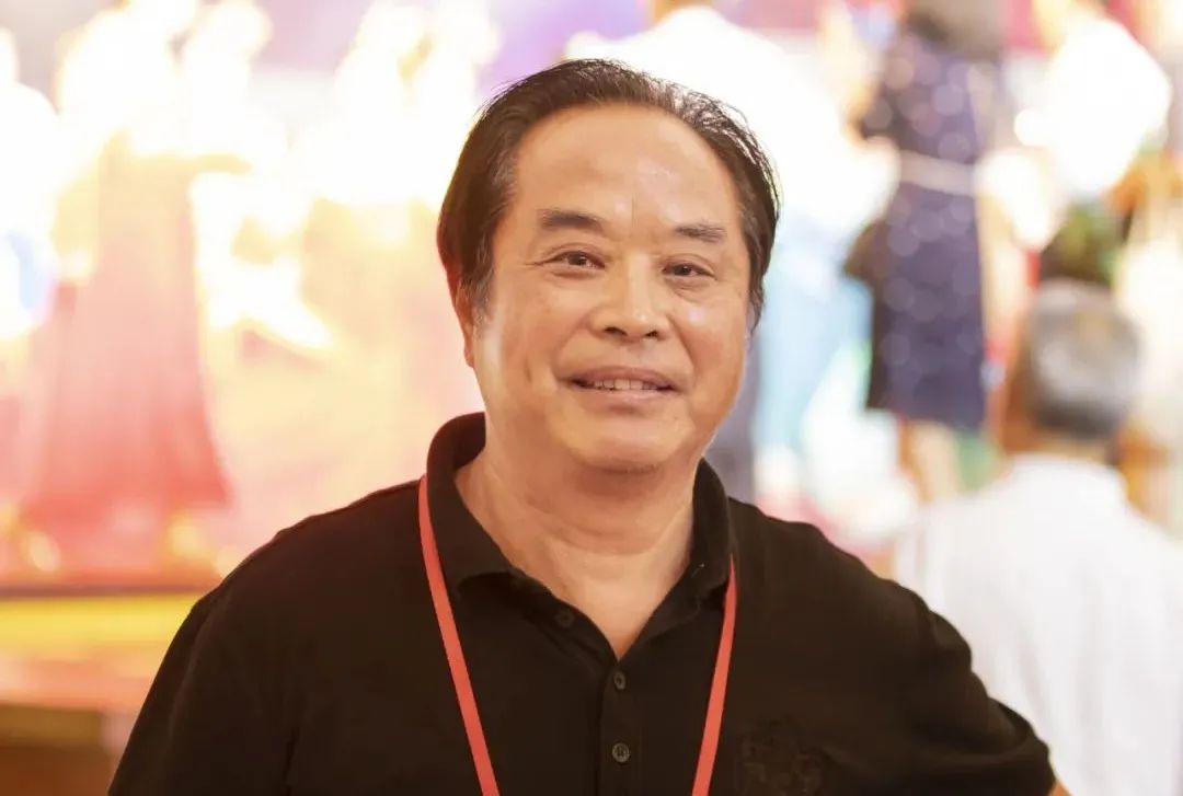 大学艺术总监李为民,金陵老年大学合唱团团长花小青,指挥王亚伦老师