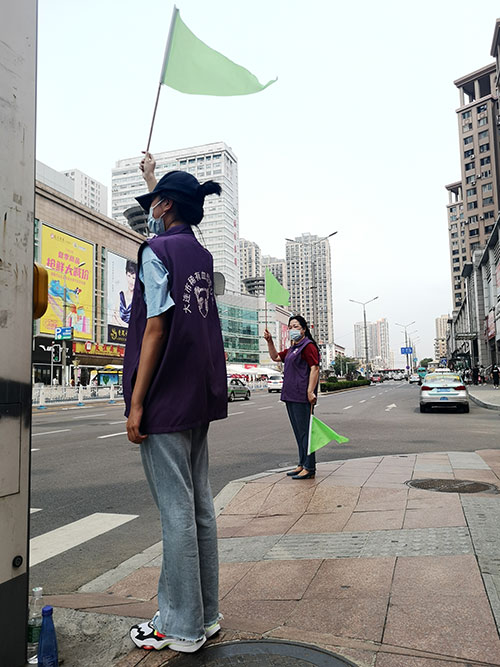 张同宇:参与规范城市交通秩序 文明我先行