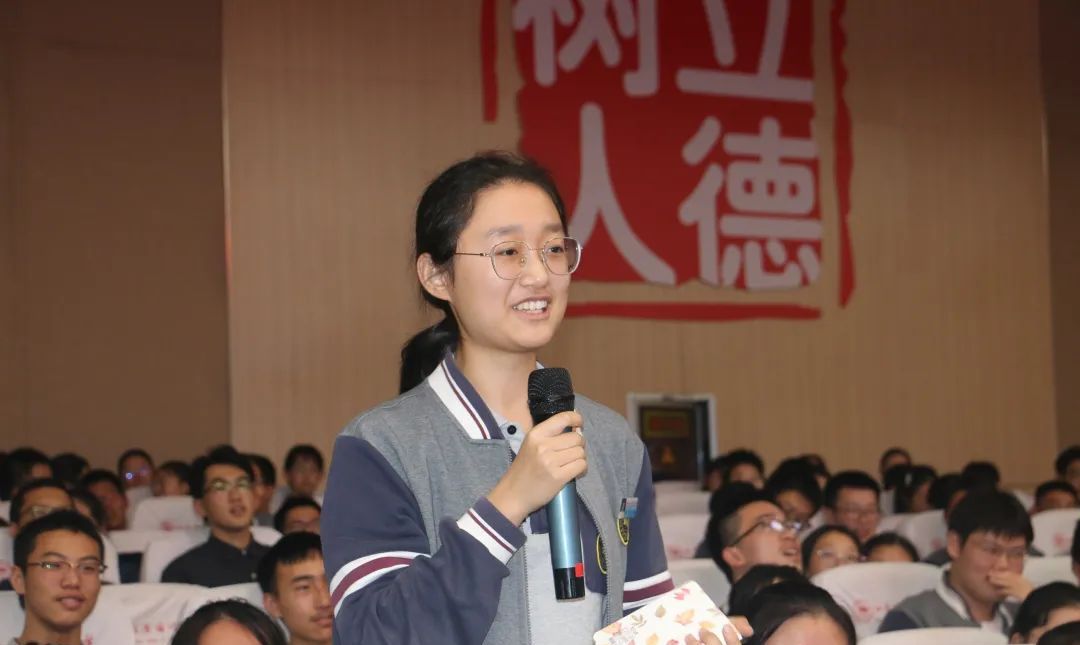 江苏宿迁中学2020年4位考上清华北大优秀毕业生回母校分享经验