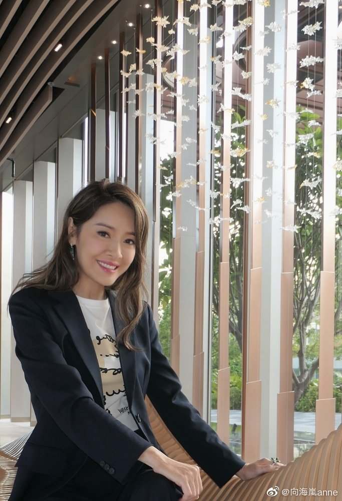 46岁向海岚自曝有复出打算,拍戏重点看剧本,感情坚持宁缺毋滥