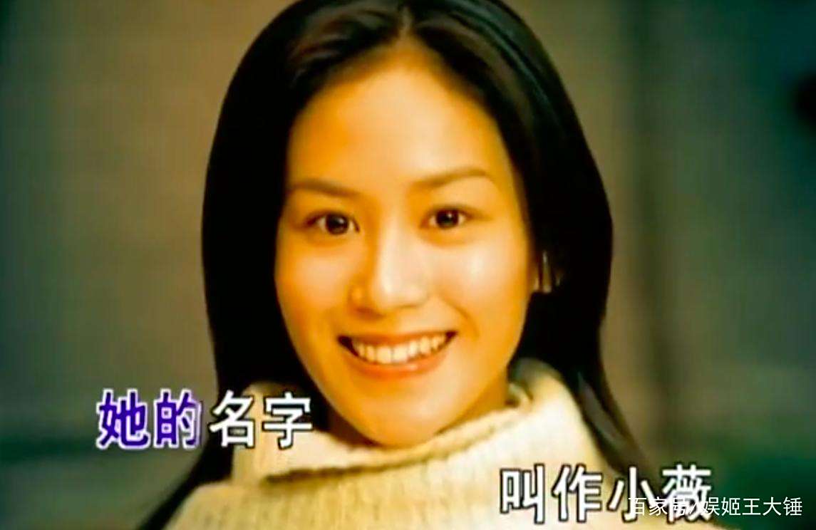 歌曲小薇(歌曲小薇原唱黄品源)