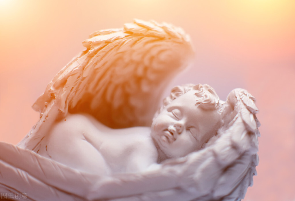 跟孩子一起读绘本《protect moms belly》保护妈妈的肚子