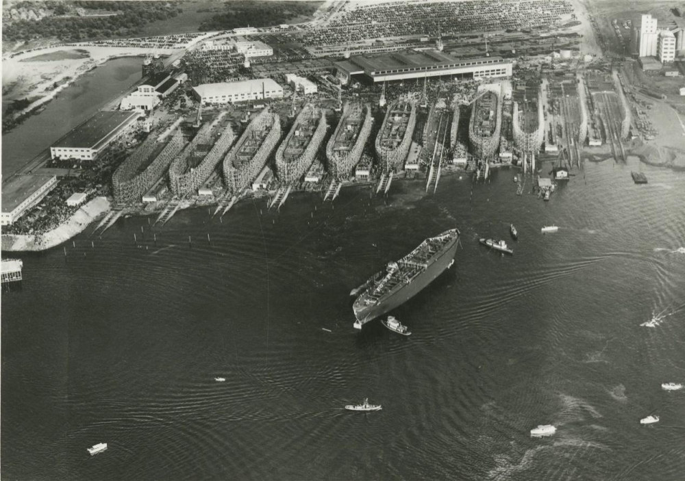 若战火起,美国百艘航母能吞掉中国?战争动员能力再现二战水平?