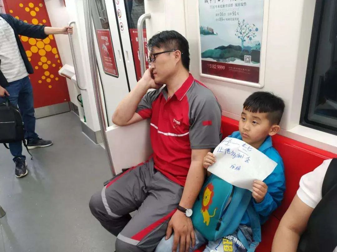 热点|女儿在学校舍不得吃西瓜说给俺妈留着！这些暖心的瞬间，让人泪奔