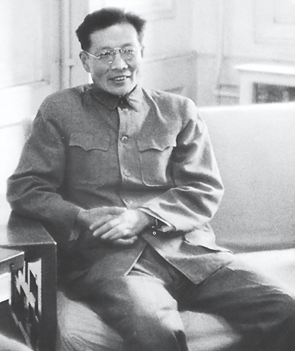 周立波不幸染病在京逝世把一生积蓄捐献国家妻子瞬间泣不成声