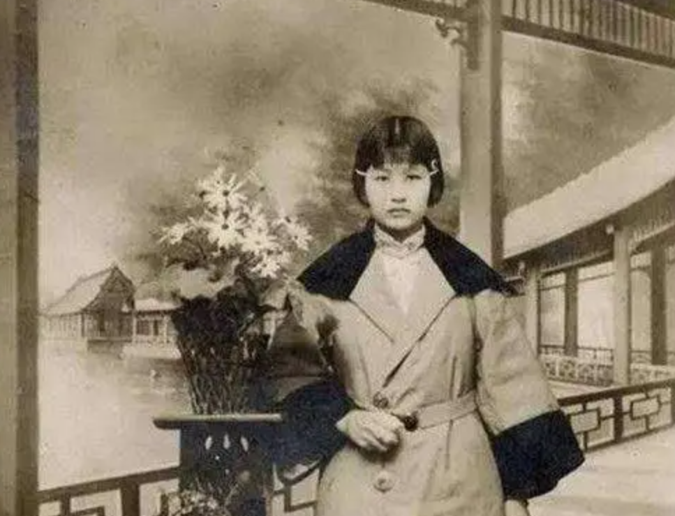 14岁少女文树新:不顾一切与已婚老师私奔,结婚一年后,含恨离世