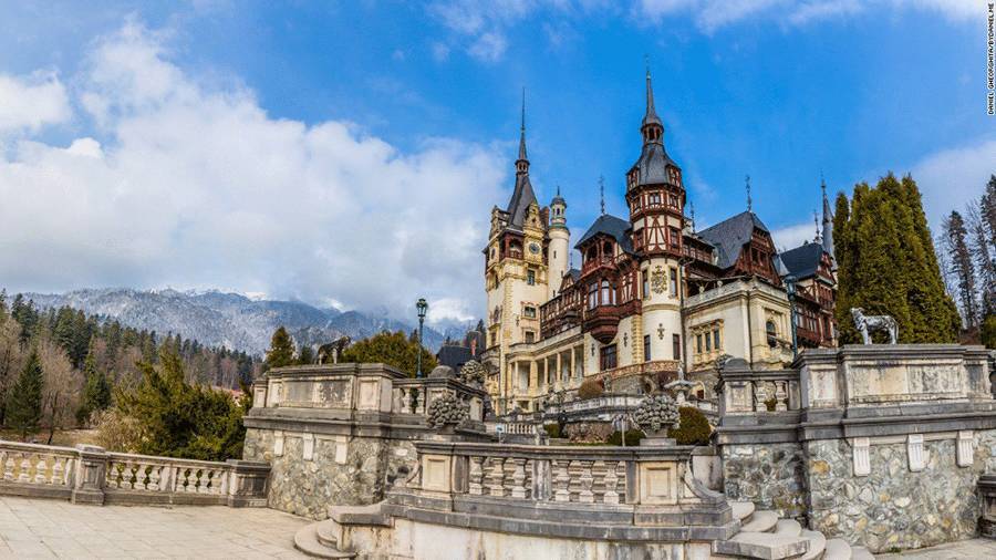 罗马尼亚:我爱上了这里,有中世纪的小镇,还有充满色彩的城堡