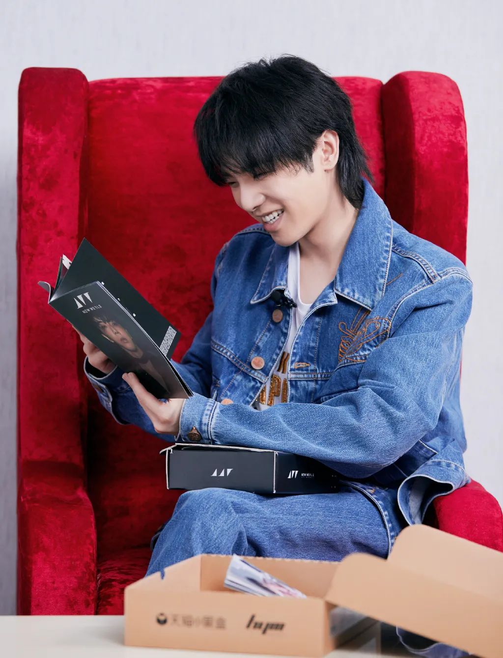 华晨宇也剪寸头了!气质和"鲻鱼头"发型相差很大,哪个更帅气?