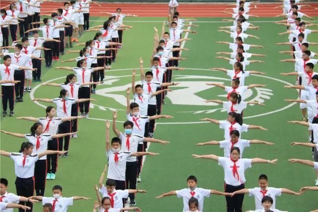 辽宁省大连市明星小学大课间武术操真威风