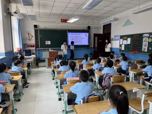 北京市西城区香厂路小学开展系列队前教育活动