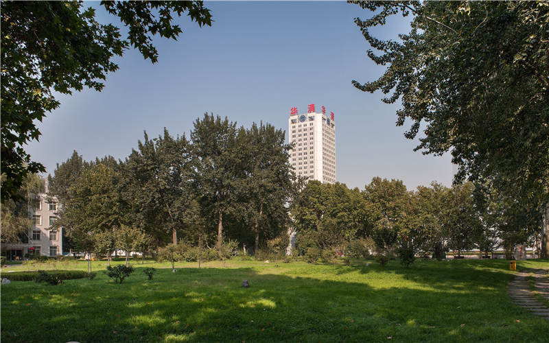 张雪峰:这所名校要冲击双一流,跟清华同济比肩,趁机捡漏