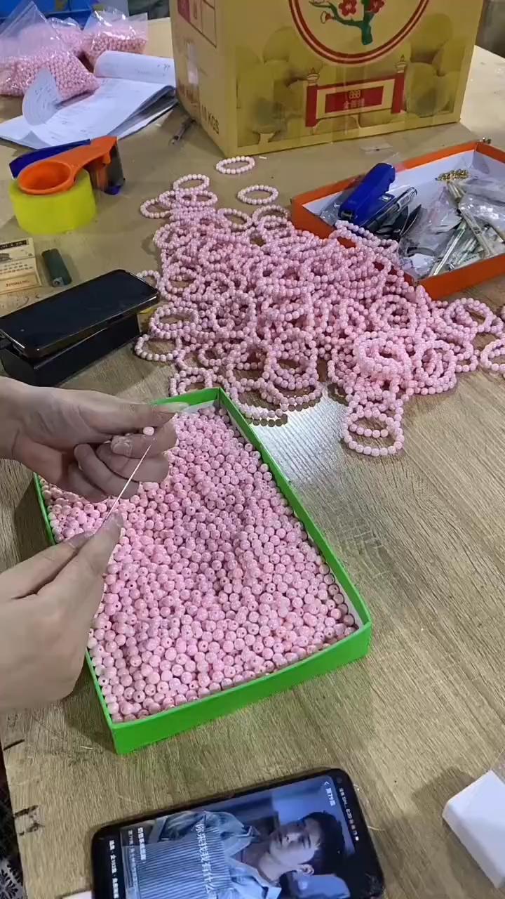 手链串珠5毛一串,大量现货外发手工活,想做的看置顶作品找我拿