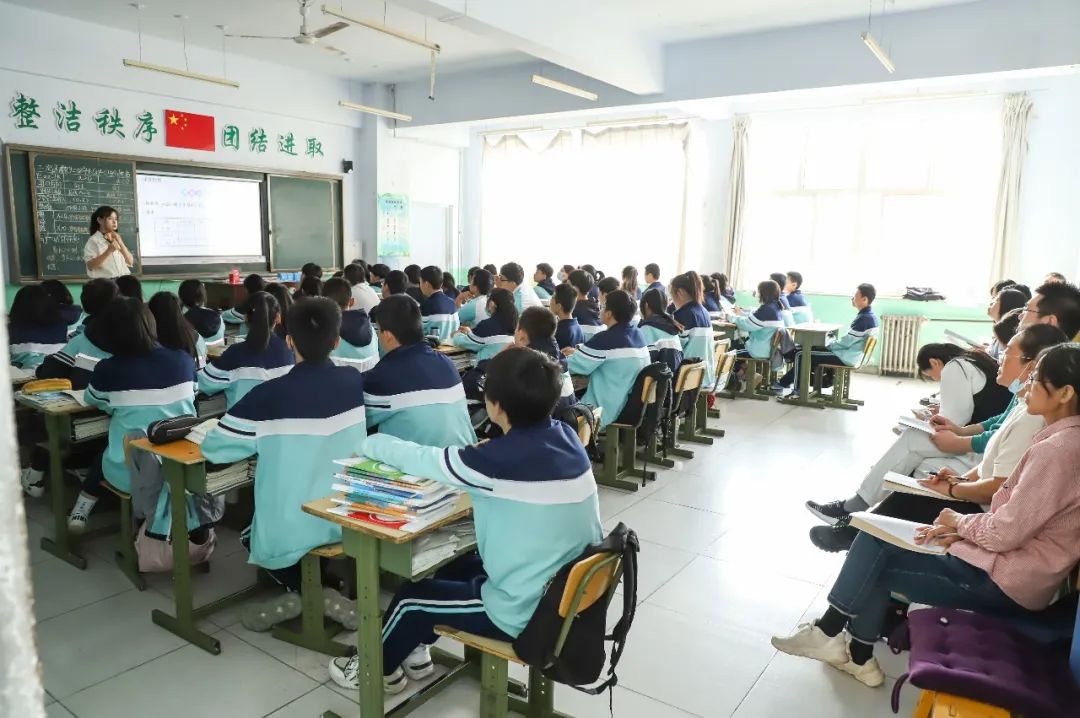 涿鹿县初级中学迎接县教体局教科研中心教学常规视导