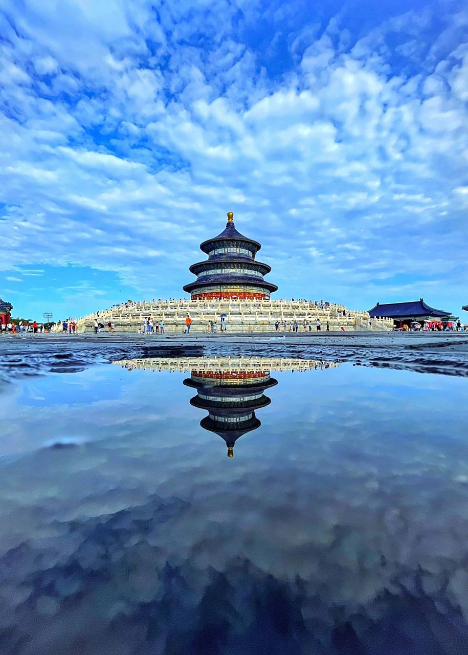 这组照片是雨后去天坛拍的,是去了好几次才拍到的, 均是用手拍摄!