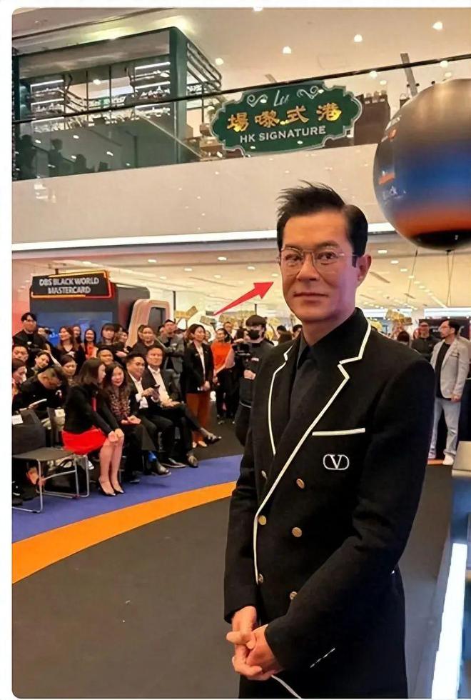 53岁古天乐衰老加速度,头发稀疏脸像"蜡像人",至今未婚