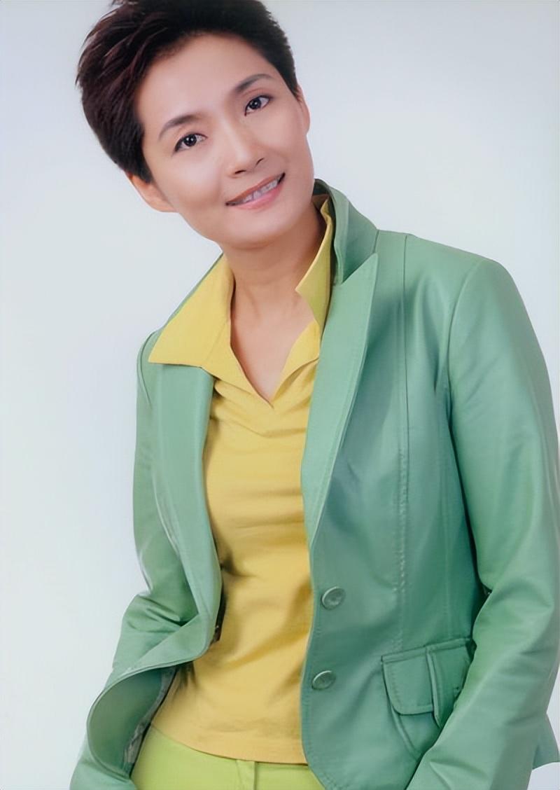 著名演员李婷,去世10年后,前夫带女儿再婚,弟弟的做法让人心寒