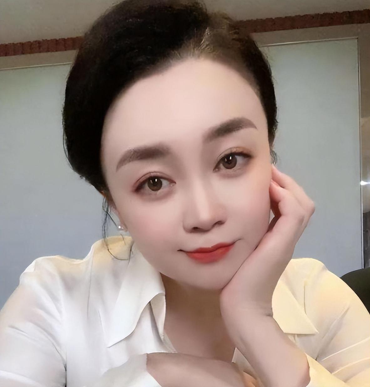 关婷娜:从化妆师到演员,曾拒绝拜师赵本山,39岁至今单身