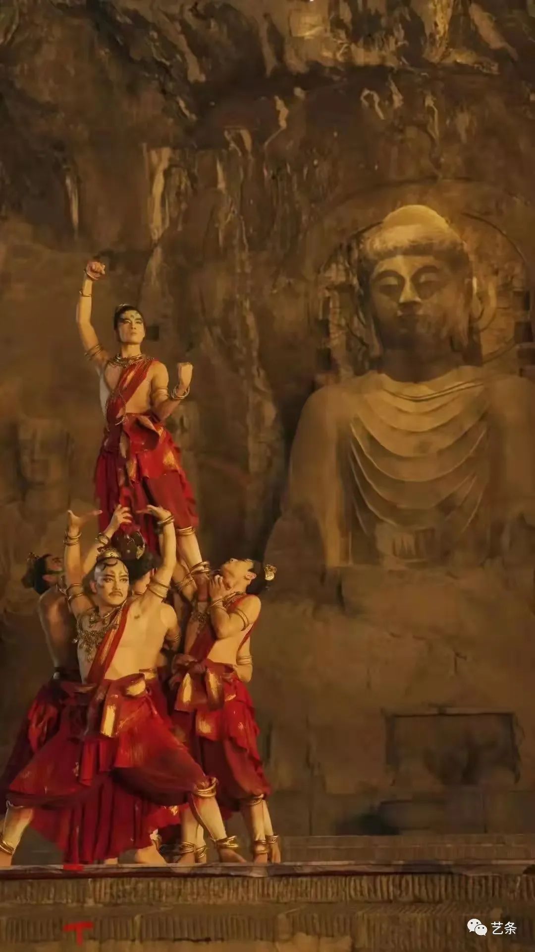 国宝汝窑天蓝釉刻花鹅颈瓶发现者——中国古陶瓷大师赵青云先生